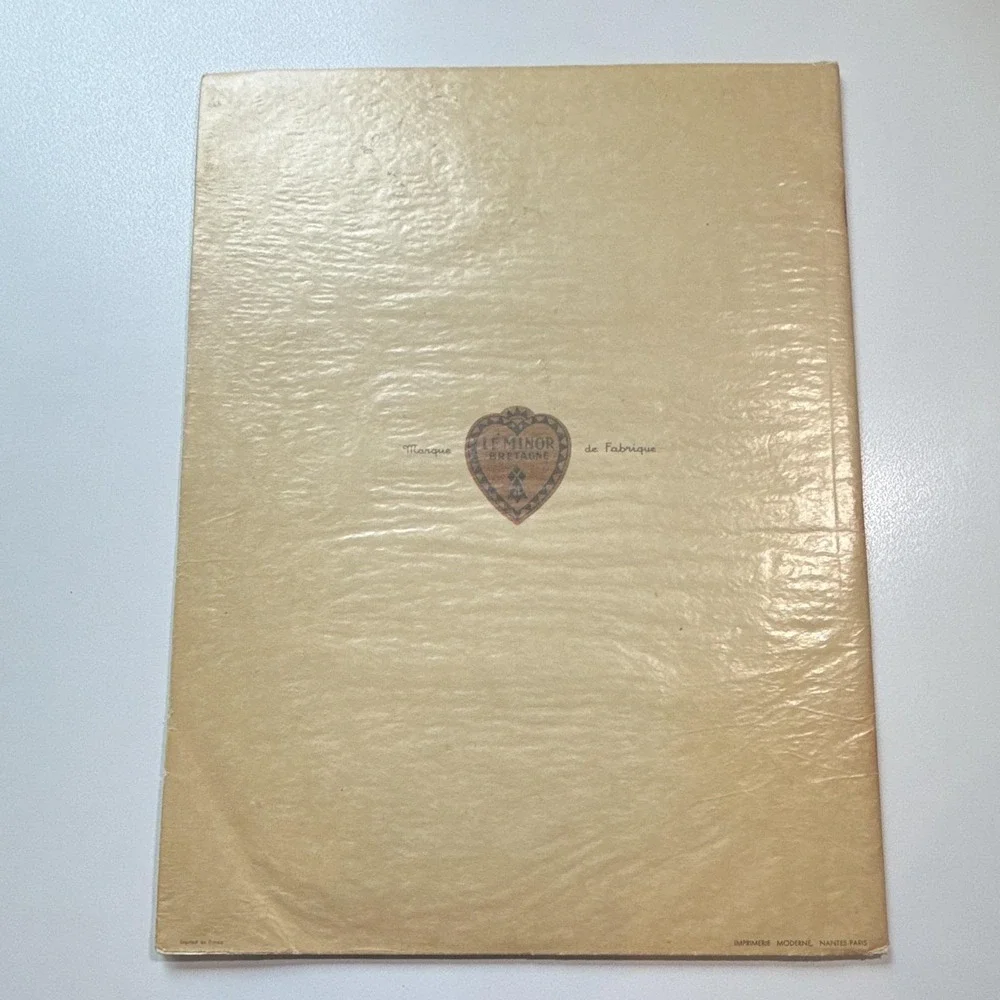 1939 Rare Vintage Doll Collector book, Les Poupées de Bretagne -Softcover, illus